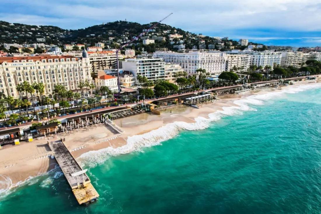 Résidence 🌟 Spacieux T3 Avec Terrasse – Cannes Centre, à Deux Pas De La Croisette 🌴