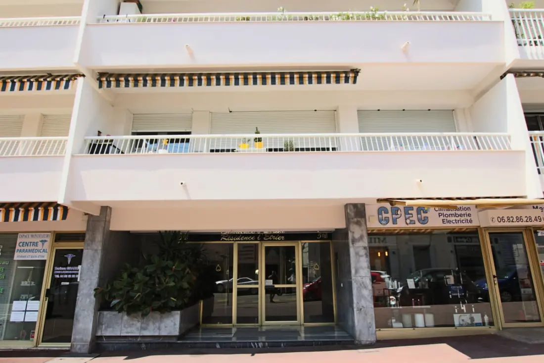 Résidence 🌟 Spacieux T3 Avec Terrasse – Cannes Centre, à Deux Pas De La Croisette 🌴