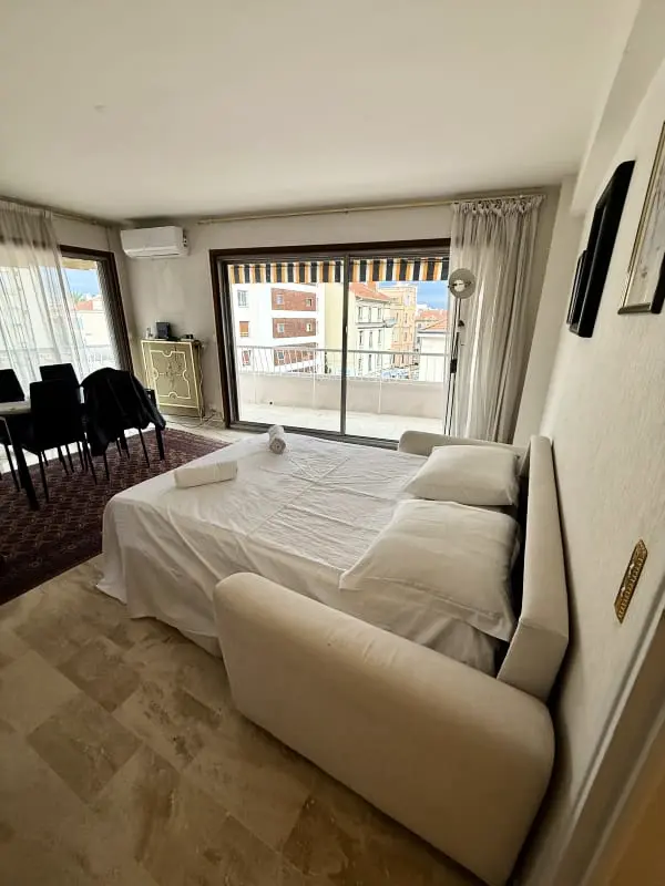 Résidence 🌟 Spacieux T3 Avec Terrasse – Cannes Centre, à Deux Pas De La Croisette 🌴