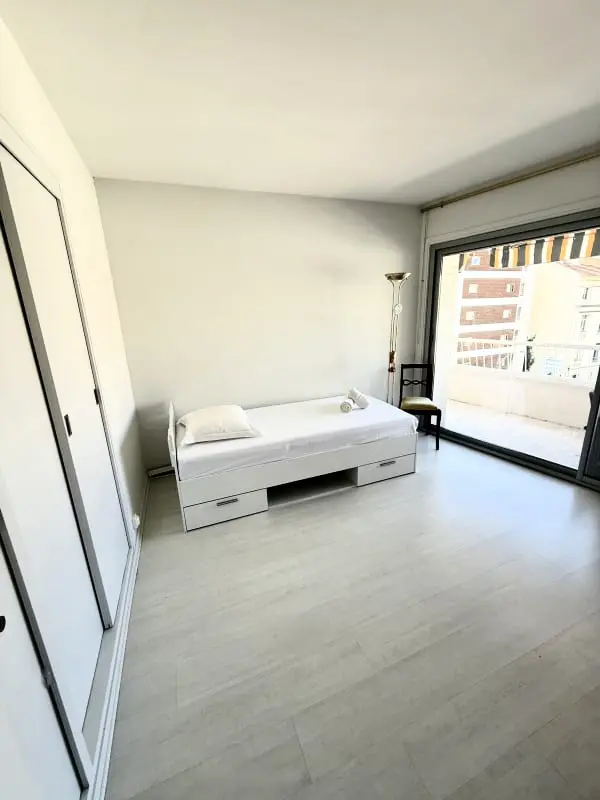 Résidence 🌟 Spacieux T3 Avec Terrasse – Cannes Centre, à Deux Pas De La Croisette 🌴