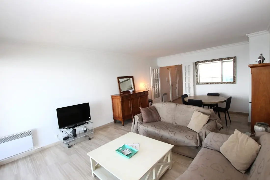 Résidence 2 Chambres 80 M2 Face à La Mer Dans Le Quartier Résidentiel De Palm Beach
