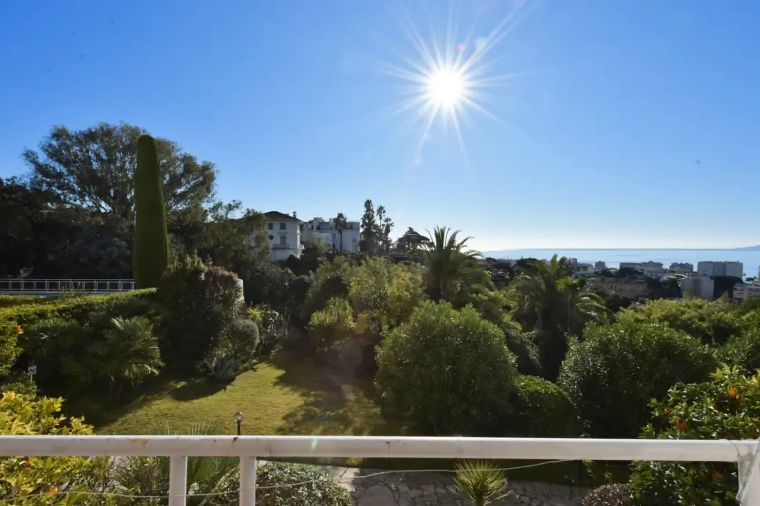 Résidence 2p Avec Terrasse, Vue Mer, Piscine Et Parking