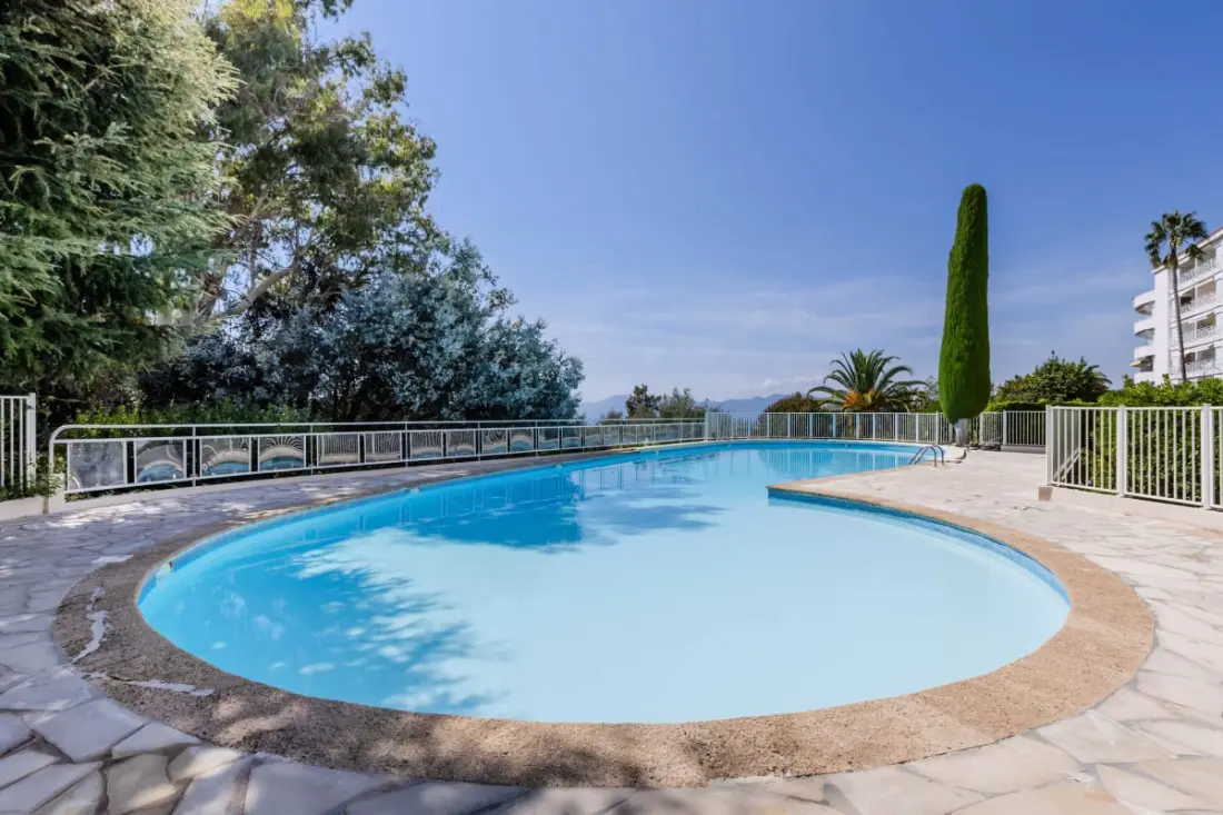 Résidence 2p Avec Terrasse, Vue Mer, Piscine Et Parking