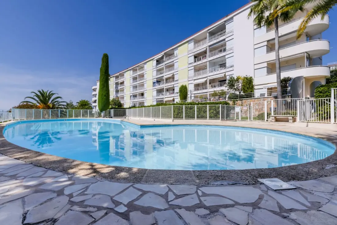 Résidence 2p Avec Terrasse, Vue Mer, Piscine Et Parking