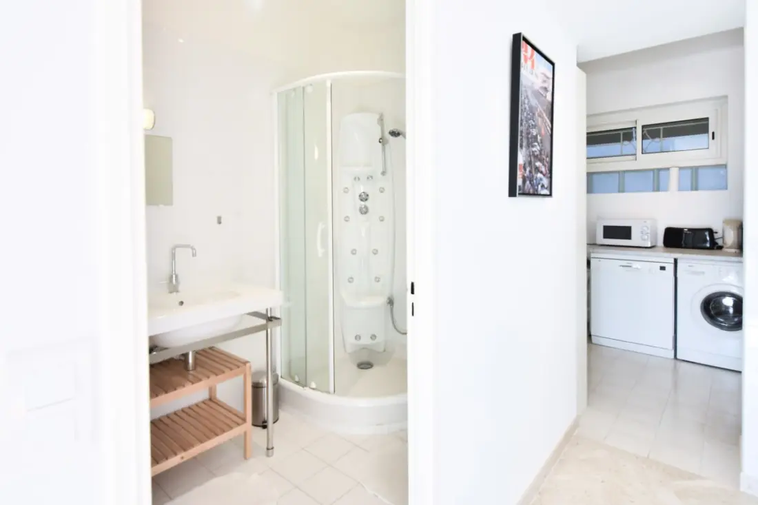 Résidence 2p Avec Terrasse, Vue Mer, Piscine Et Parking