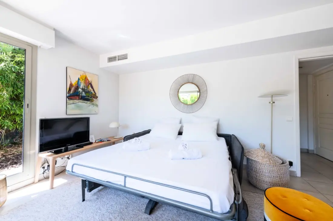 Résidence 2p Rez-de-jardin Avec Piscine – Calme, Parking Privé