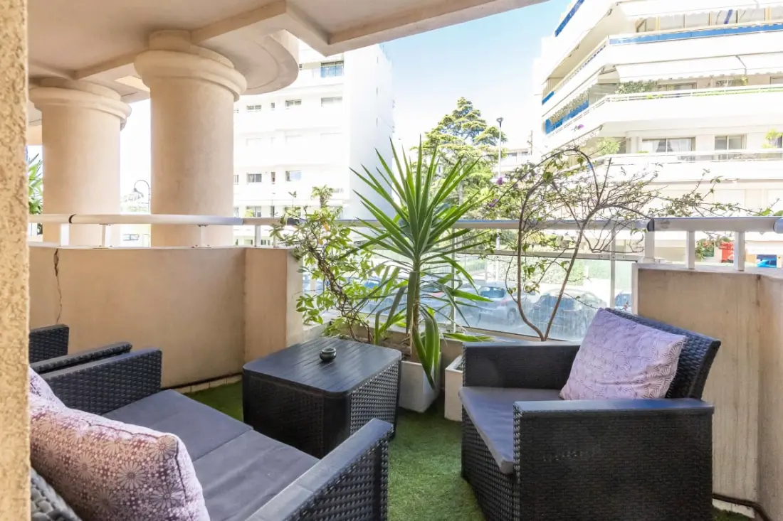 Résidence Palm Beach • 4 Pièces Avec Terrasse &amp; Parking • Plages à Pied