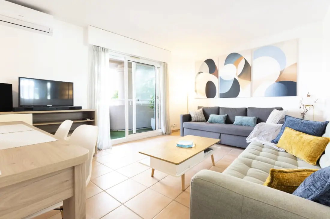 Résidence Palm Beach • 4 Pièces Avec Terrasse &amp; Parking • Plages à Pied