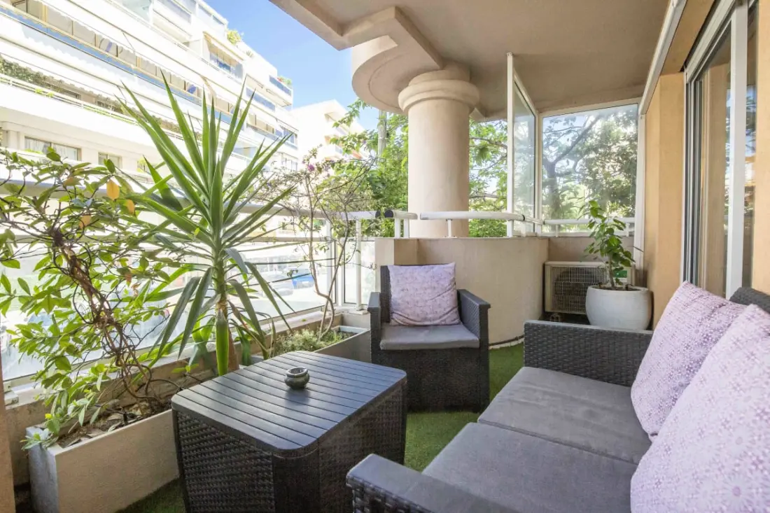 Résidence Palm Beach • 4 Pièces Avec Terrasse &amp; Parking • Plages à Pied