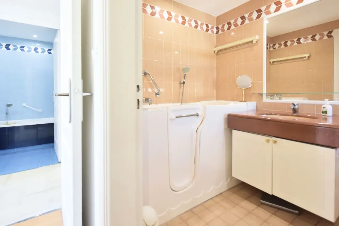 Résidence 3 Pièces En Résidence Avec Piscine Et Vue Mer