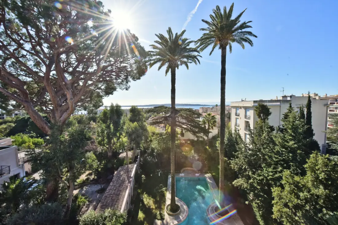 Résidence 3 Pièces En Résidence Avec Piscine Et Vue Mer