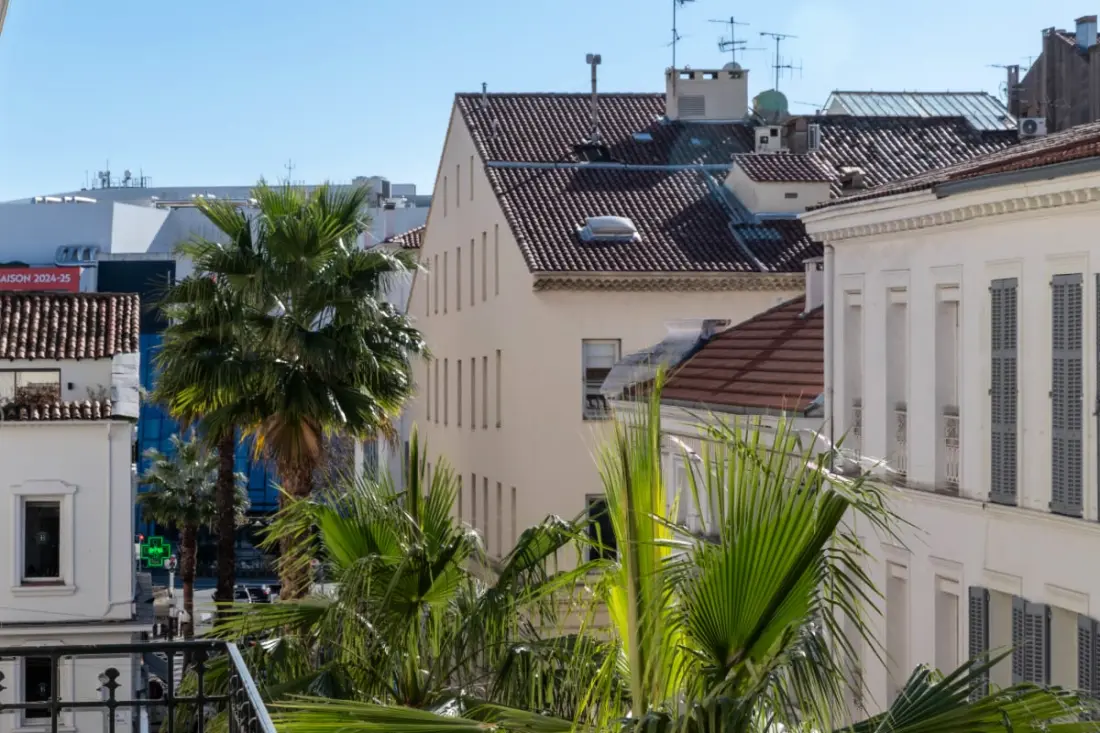 Résidence 3p Avec Balcons, 3min Du Palais Des Congrès