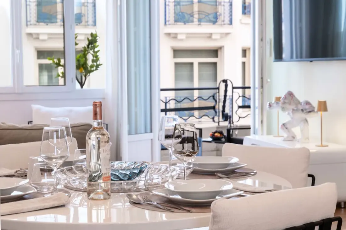 Résidence 3p Avec Terrasse Vue Mer, Face Au Martinez