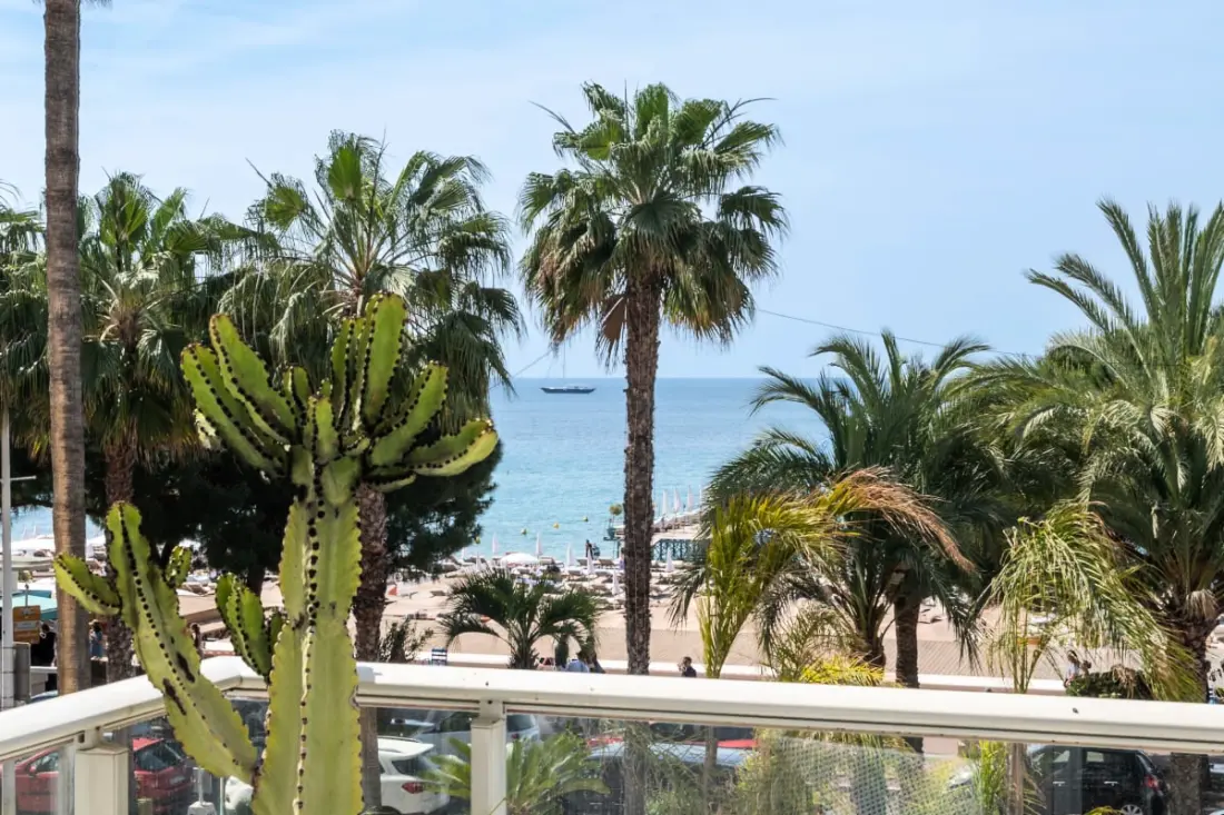 Résidence 3p Bourgeois – Vue Croisette &amp; Mer
