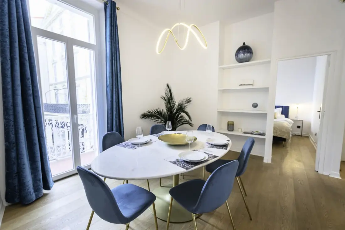Résidence 3p Moderne Avec Terrasse En Plein Coeur De Cannes