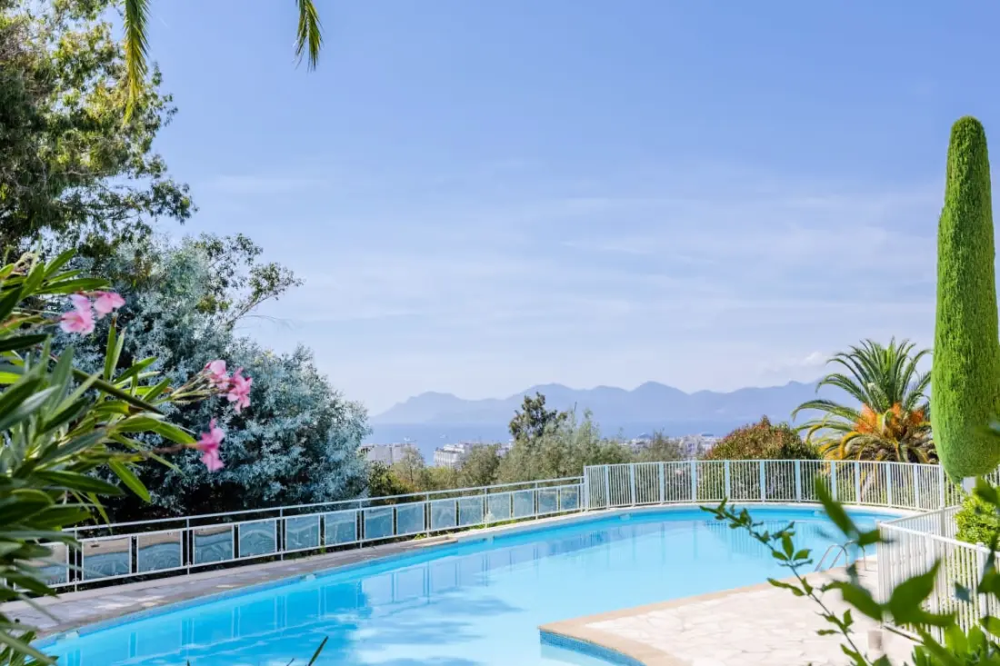 Résidence 3p Vue Mer, Résidence Avec Piscine – Cannes