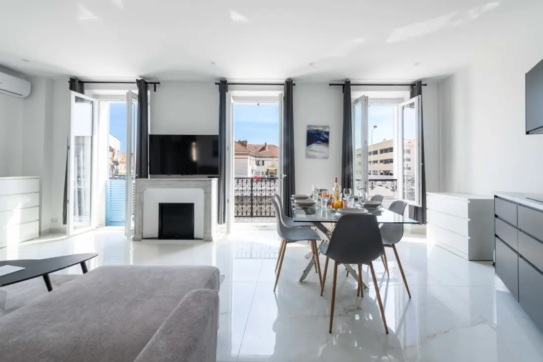 Résidence 4p – Dernier étage, Balcon Sud, Centre Cannes