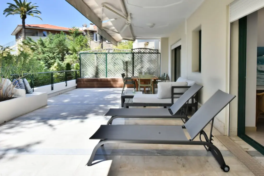 Résidence 4p Avec Grande Terrasse Et Piscine