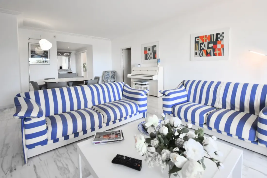 Résidence 4p Avec Grande Terrasse Et Piscine