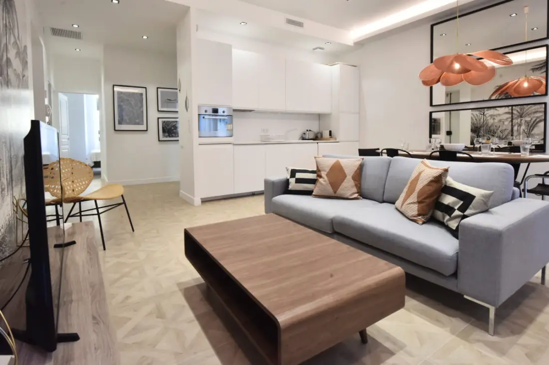 Résidence 4p Moderne En Centre-ville, 5min Palais &amp; Plages !