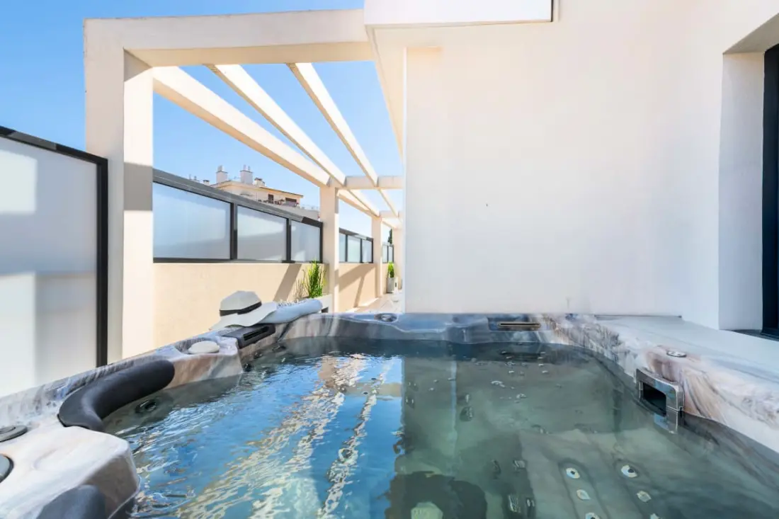 Résidence 4p Rooftop Avec Jacuzzi &amp; Parking, Cannes