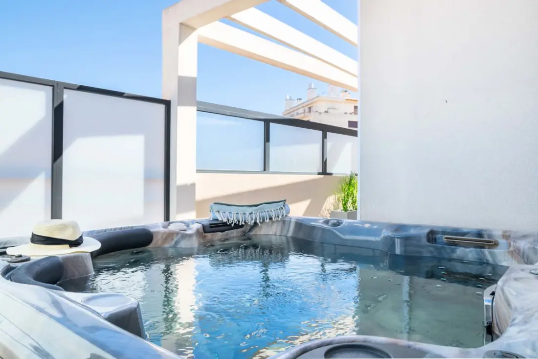 Résidence 4p Rooftop Avec Jacuzzi &amp; Parking, Cannes
