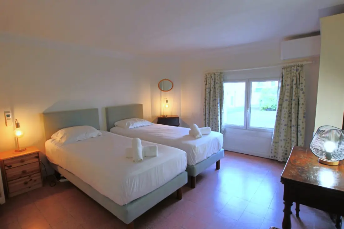 Résidence Appartement 3 Chambres 145 M2 Face à La Mer Avec Accès Privé à La Mer