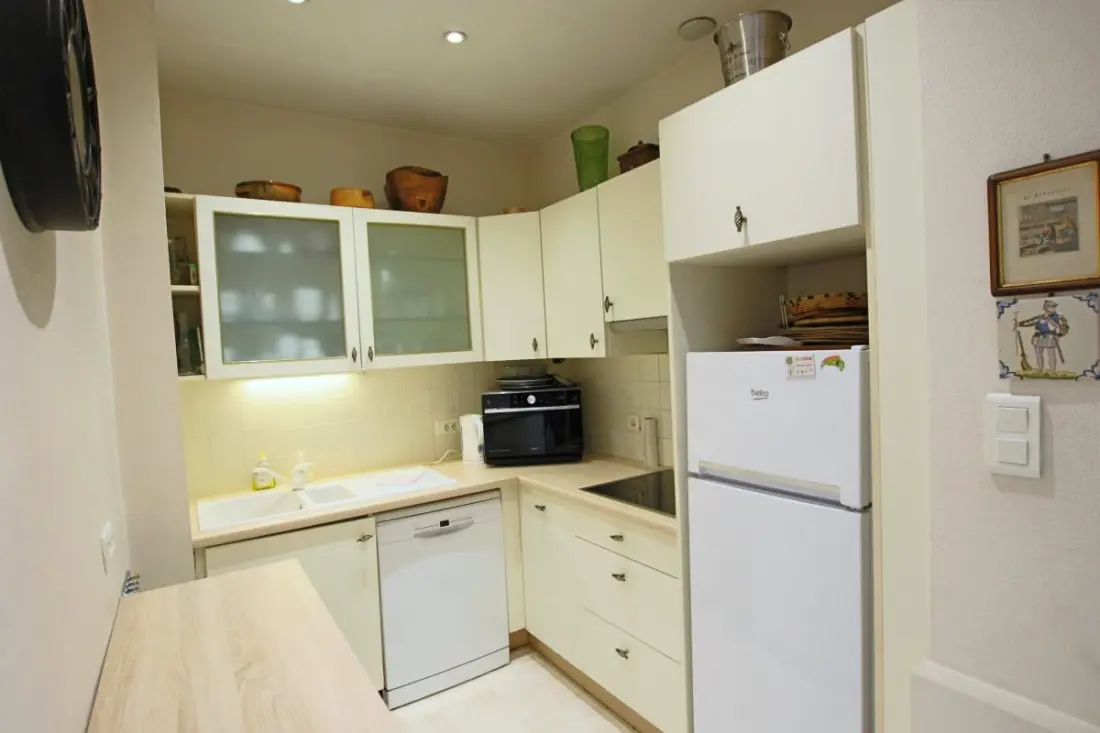 Résidence Appartement 3 Chambres 145 M2 Face à La Mer Avec Accès Privé à La Mer