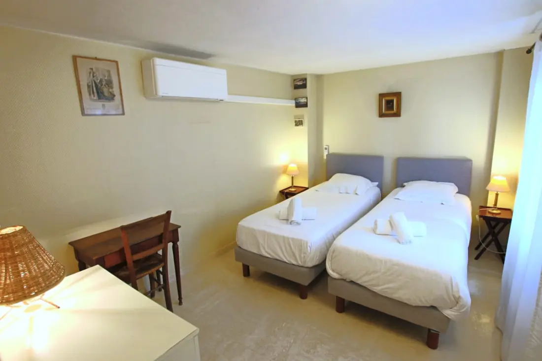 Résidence Appartement 3 Chambres 145 M2 Face à La Mer Avec Accès Privé à La Mer