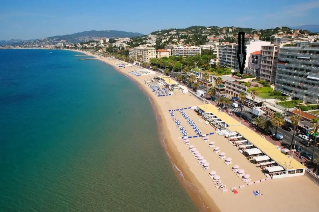 Résidence Appartement 3 Chambres 145 M2 Face à La Mer Avec Accès Privé à La Mer