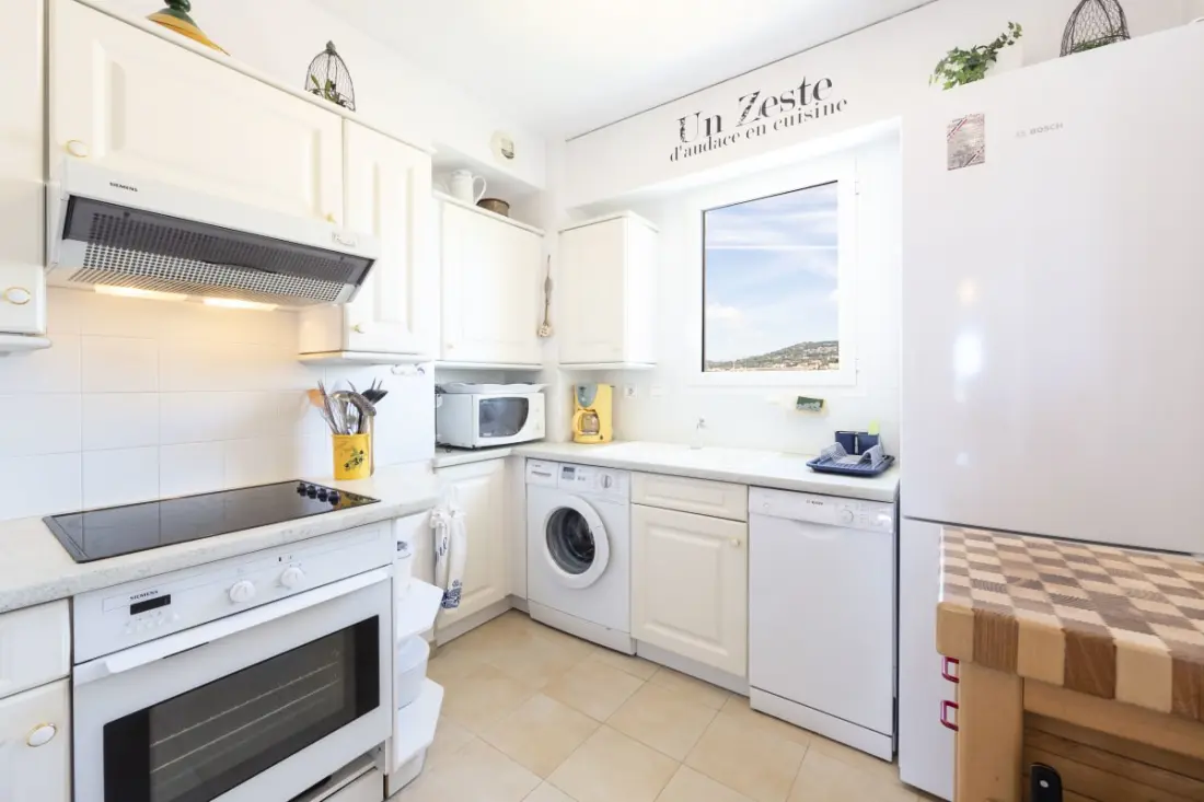 Résidence Appartement 2 Chambres / 2 Salles De Bain / Vue Dégagée