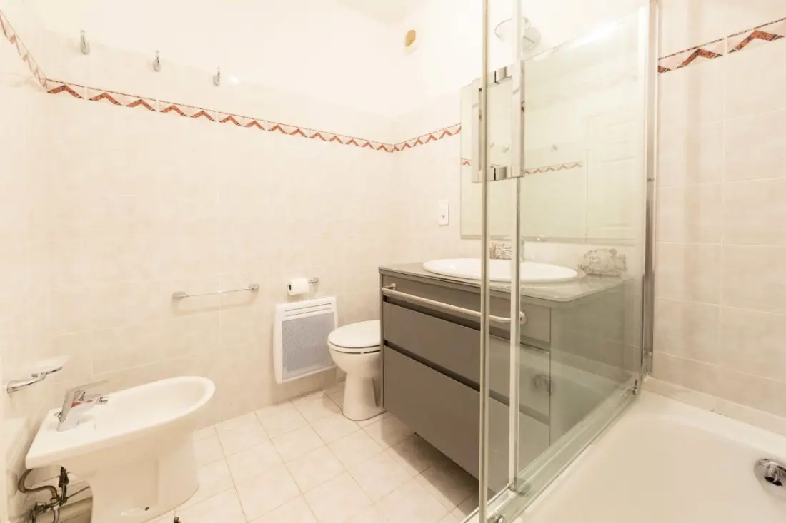 Résidence Appartement 2 Chambres / 2 Salles De Bain / Vue Dégagée
