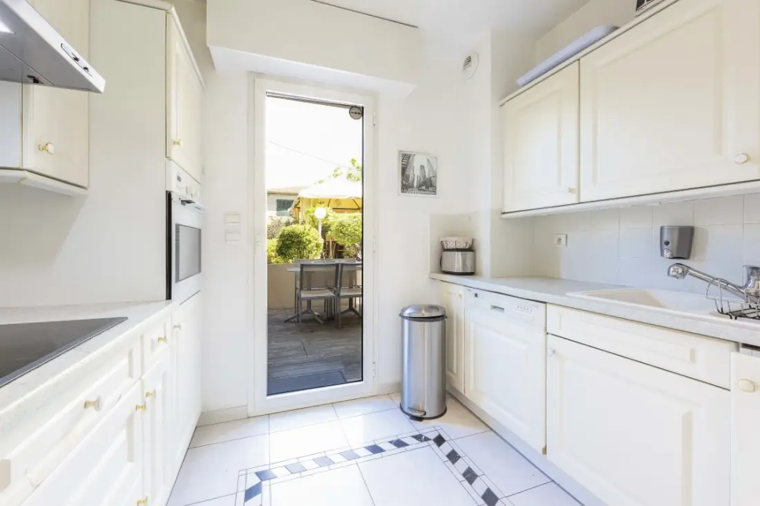 Résidence Appartement 2 Chambres / 2 Salles De Bains/double Terrasses Avec Jardin