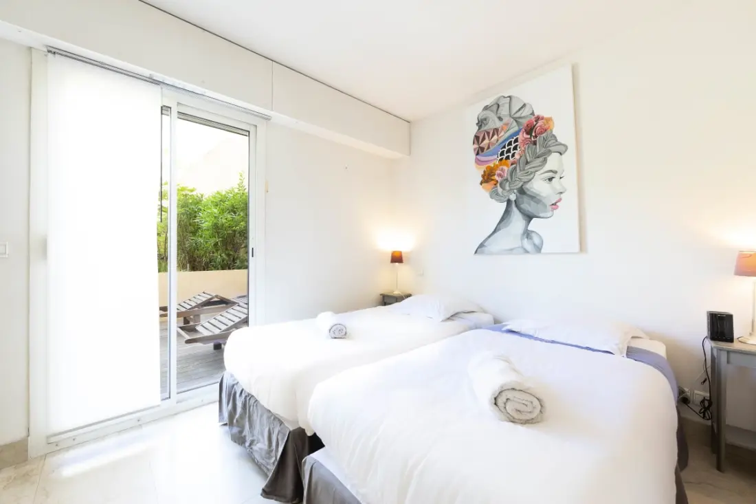 Résidence Appartement 2 Chambres / 2 Salles De Bains/double Terrasses Avec Jardin