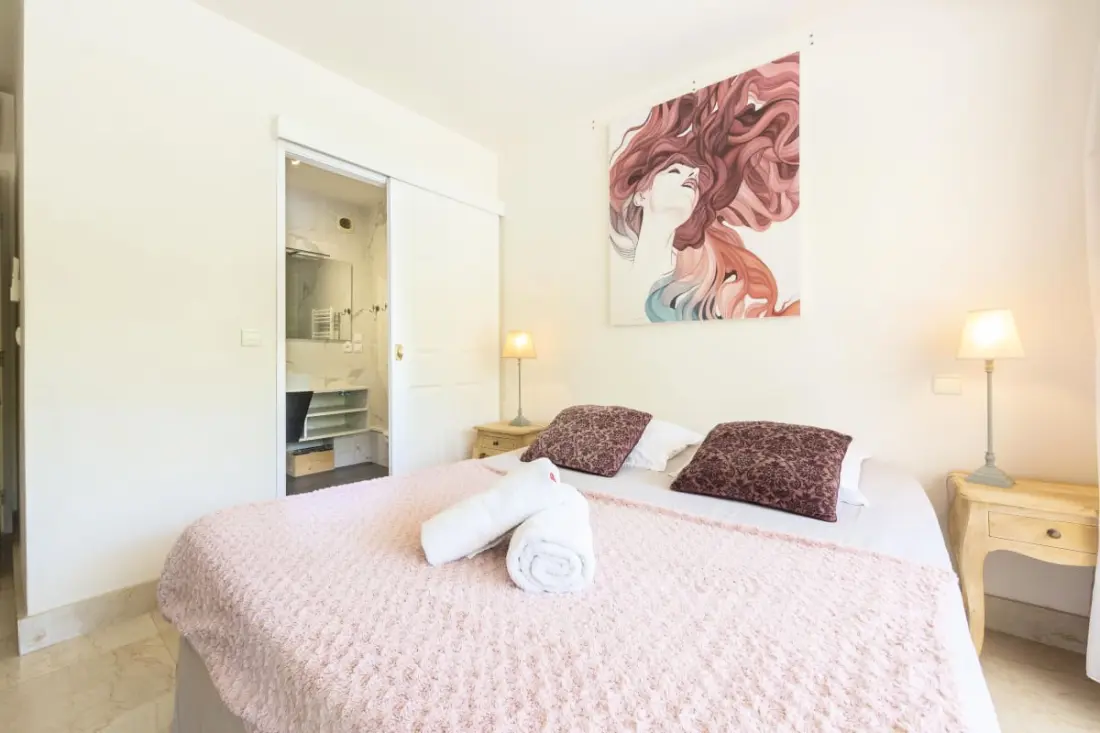 Résidence Appartement 2 Chambres / 2 Salles De Bains/double Terrasses Avec Jardin