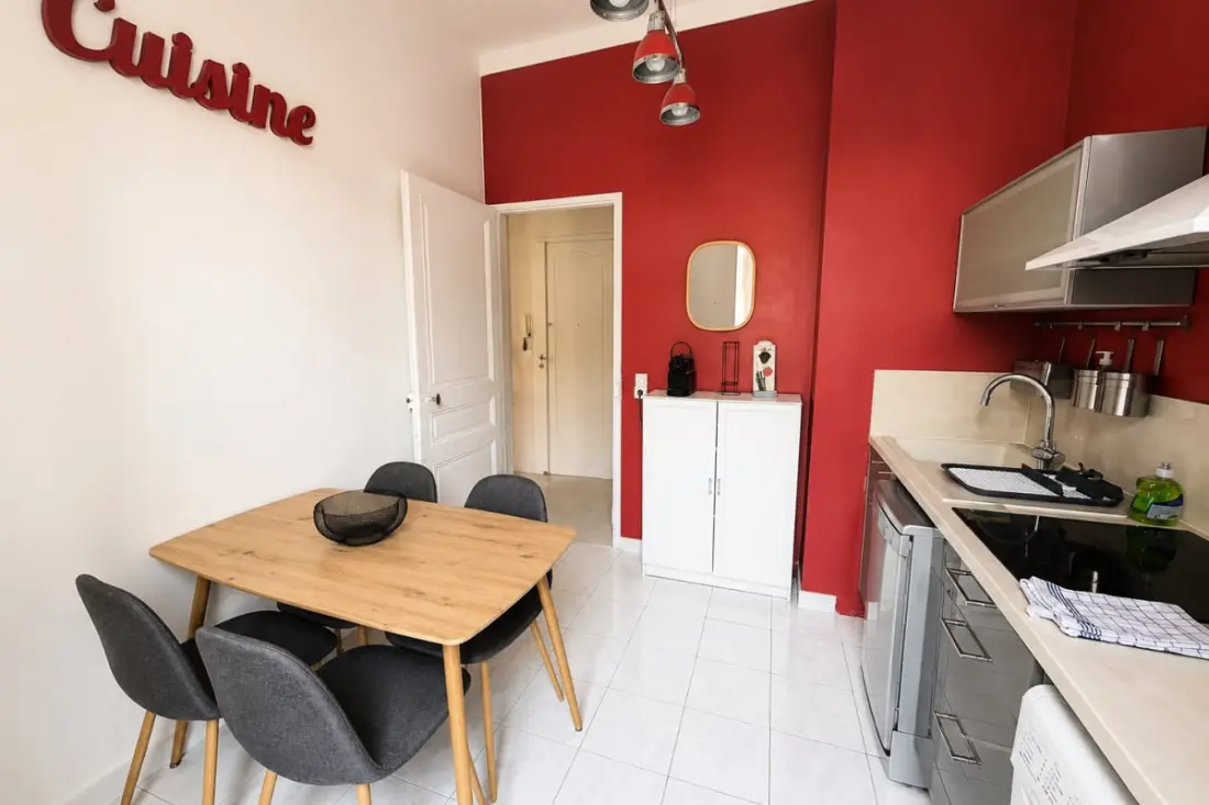 Résidence Appartement 39 M2 En Plein Centre Ville De Cannes, Climatisé