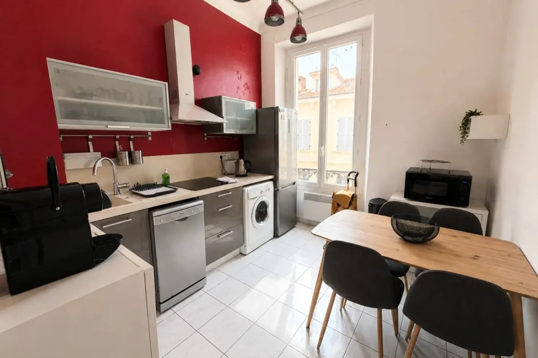 Résidence Appartement 39 M2 En Plein Centre Ville De Cannes, Climatisé