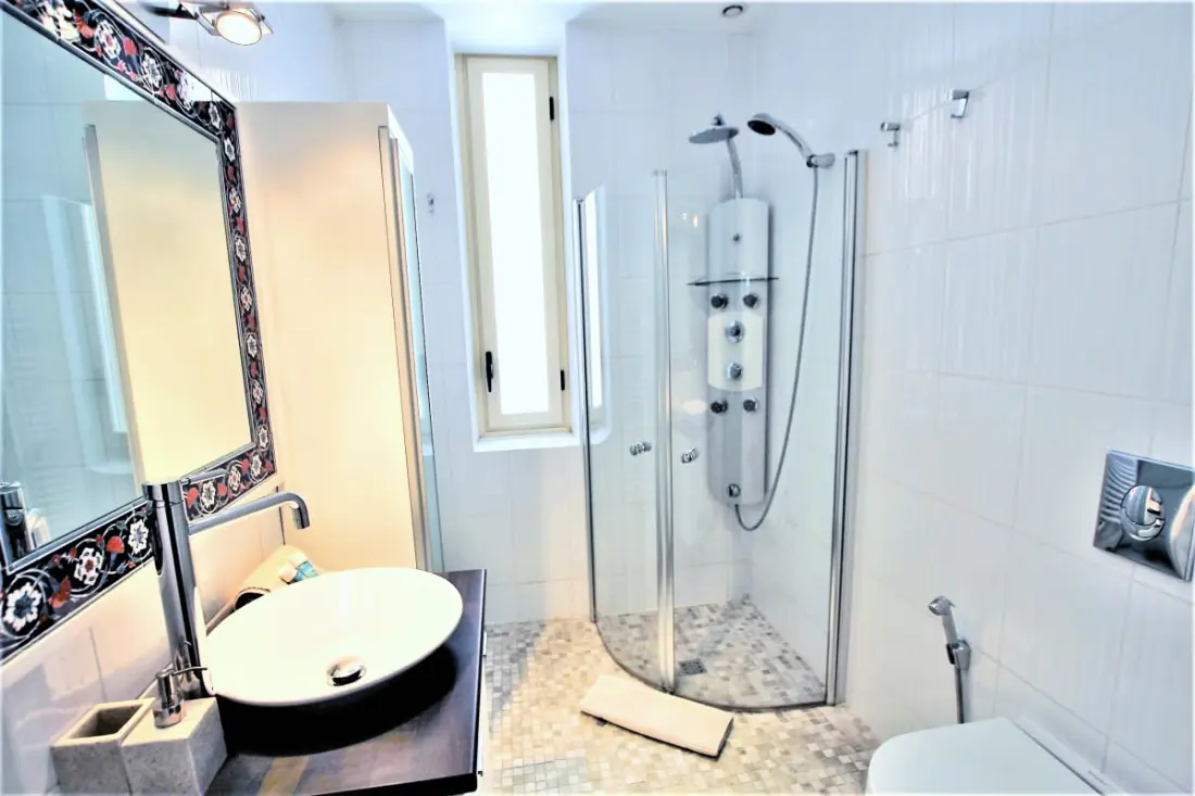 Résidence Appartement 4 Chambres, 130 M2 Entièrement équipé Avec Vue Mer
