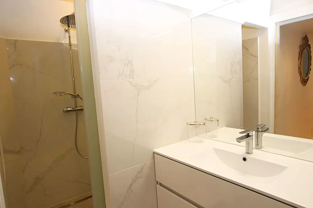 Résidence Appartement 65 M2 Chic Et Moderne- Cannes Centre- 1 Chambre+1 Mezzanine