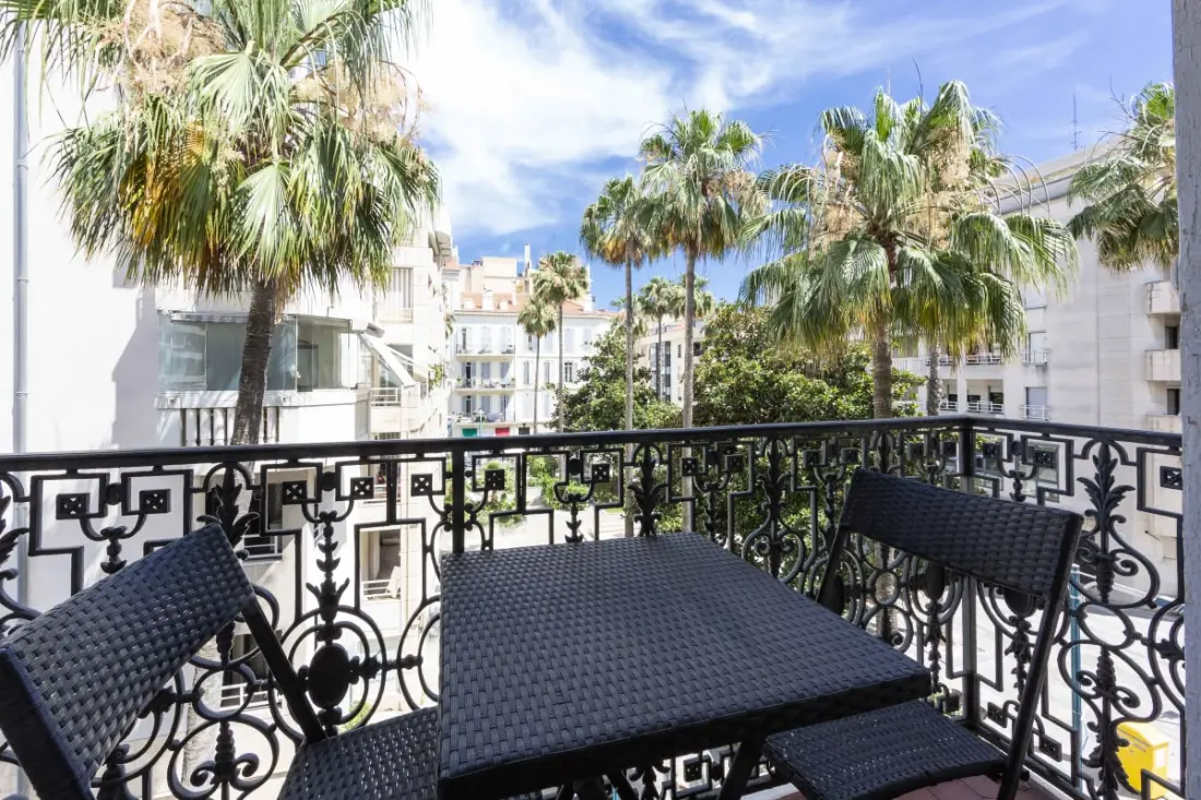 Résidence Appartement 65 M2 Chic Et Moderne- Cannes Centre- 1 Chambre+1 Mezzanine