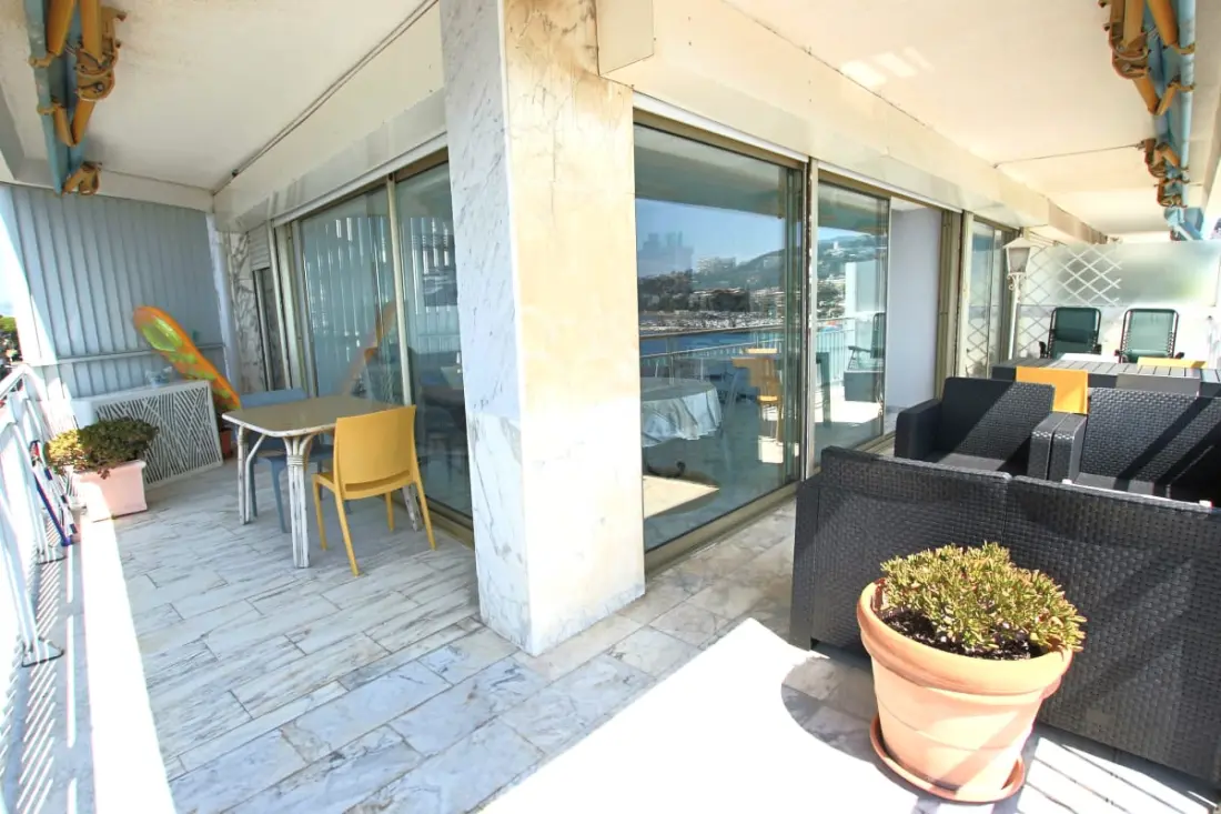 Résidence Appartement Climatisé Pour 4 Personnes Avec Vue Imprenable Sur La Mer