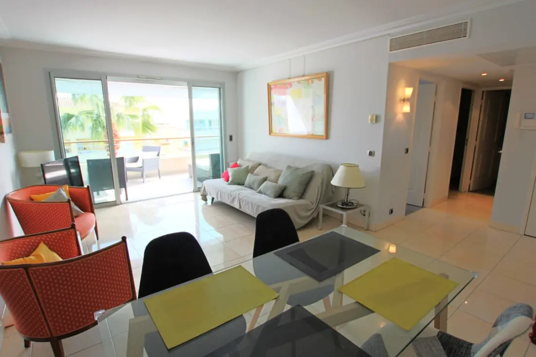Résidence Appartement Entièrement équipé Avec Grande Terrasse / Salon D' Extérieur