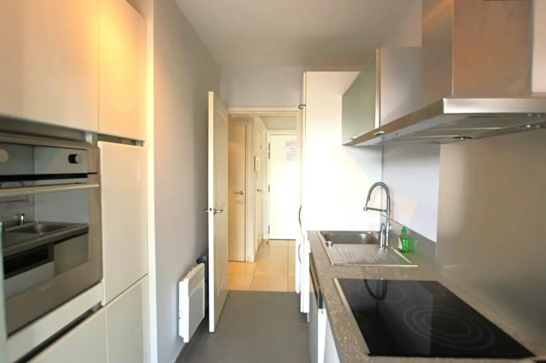 Résidence Appartement Entièrement équipé Avec Grande Terrasse / Salon D' Extérieur