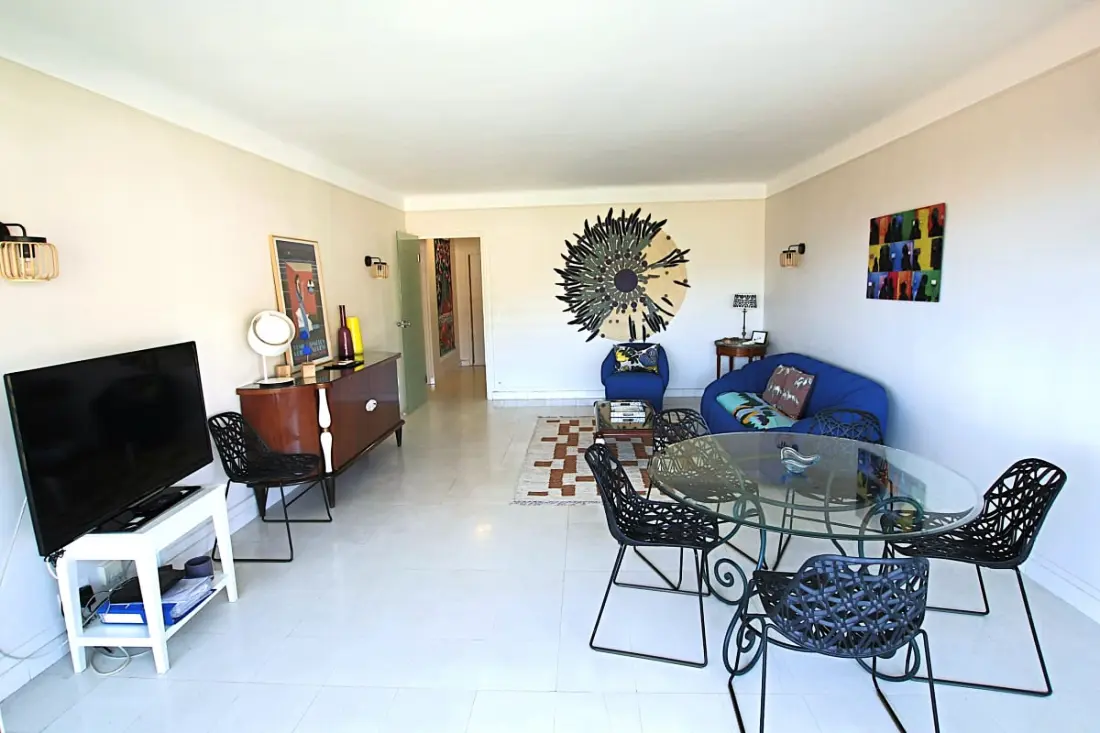 Résidence Appartement 3 Chambres Tout équipé De 105 M2 Avec Vue Mer Et Collines
