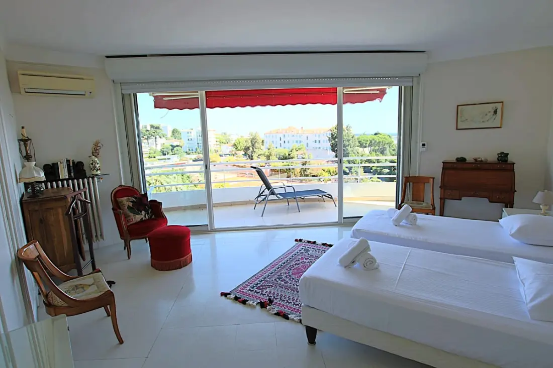 Résidence Appartement 3 Chambres Tout équipé De 105 M2 Avec Vue Mer Et Collines