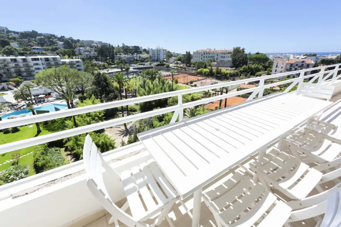 Résidence Appartement 3 Chambres Tout équipé De 105 M2 Avec Vue Mer Et Collines