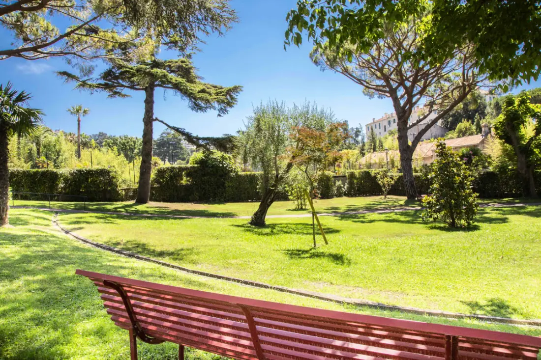 Résidence Appartement 3 Chambres Tout équipé De 105 M2 Avec Vue Mer Et Collines