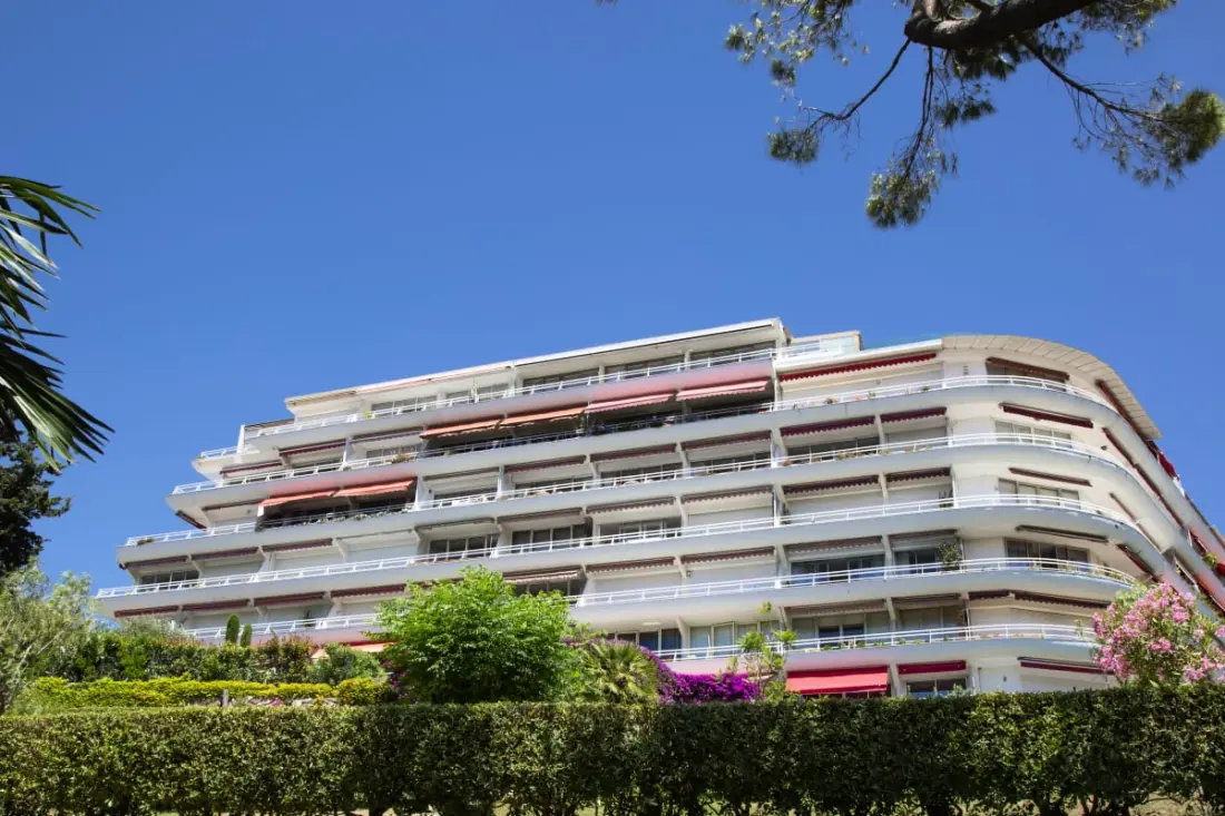 Résidence Appartement 3 Chambres Tout équipé De 105 M2 Avec Vue Mer Et Collines