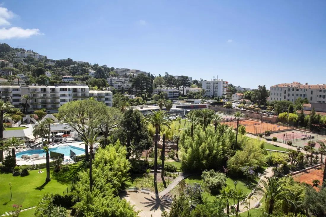 Résidence Appartement 3 Chambres Tout équipé De 105 M2 Avec Vue Mer Et Collines