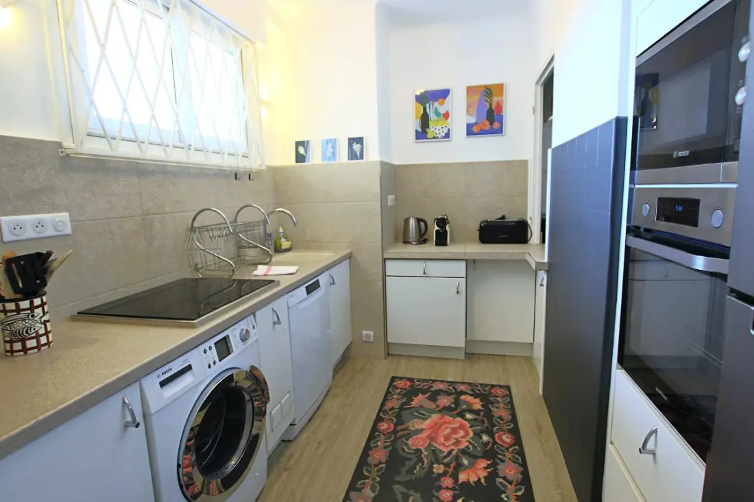 Résidence Appartement 3 Chambres Tout équipé De 105 M2 Avec Vue Mer Et Collines